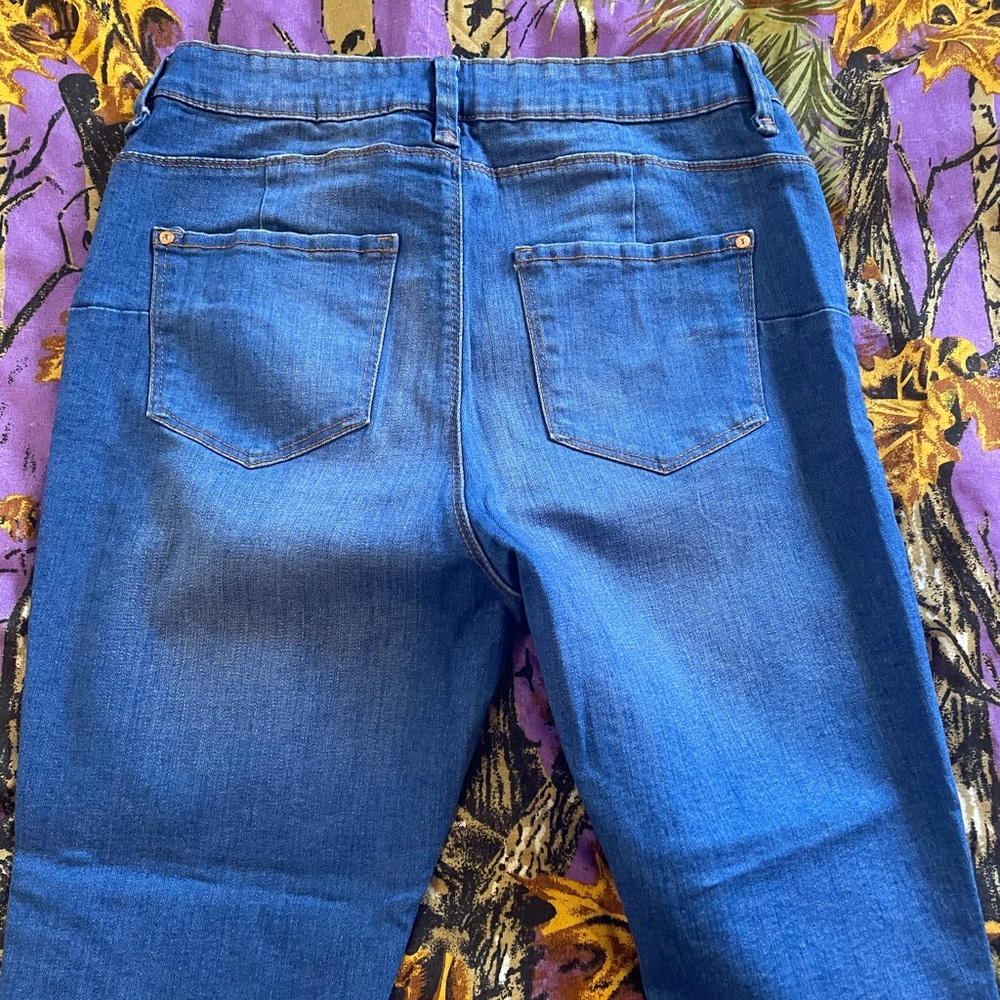 Juniors No Boundaries size 13 pair of High Rise skinny cropped jeans - Picture 5 of 5